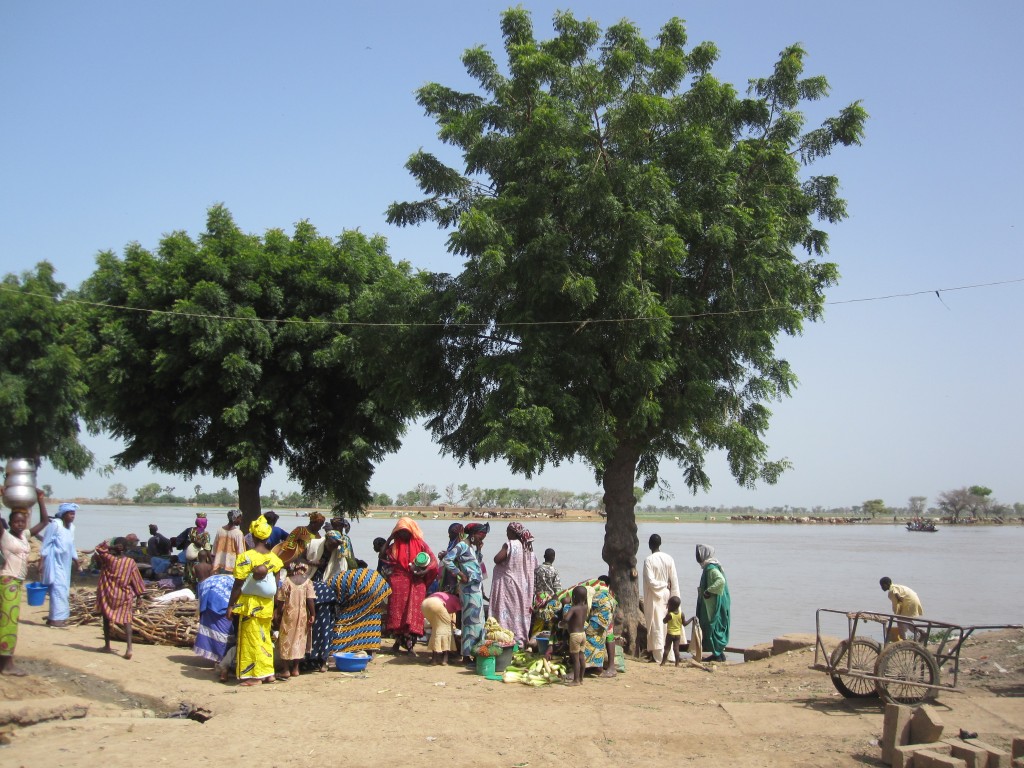 Women in Djenne
