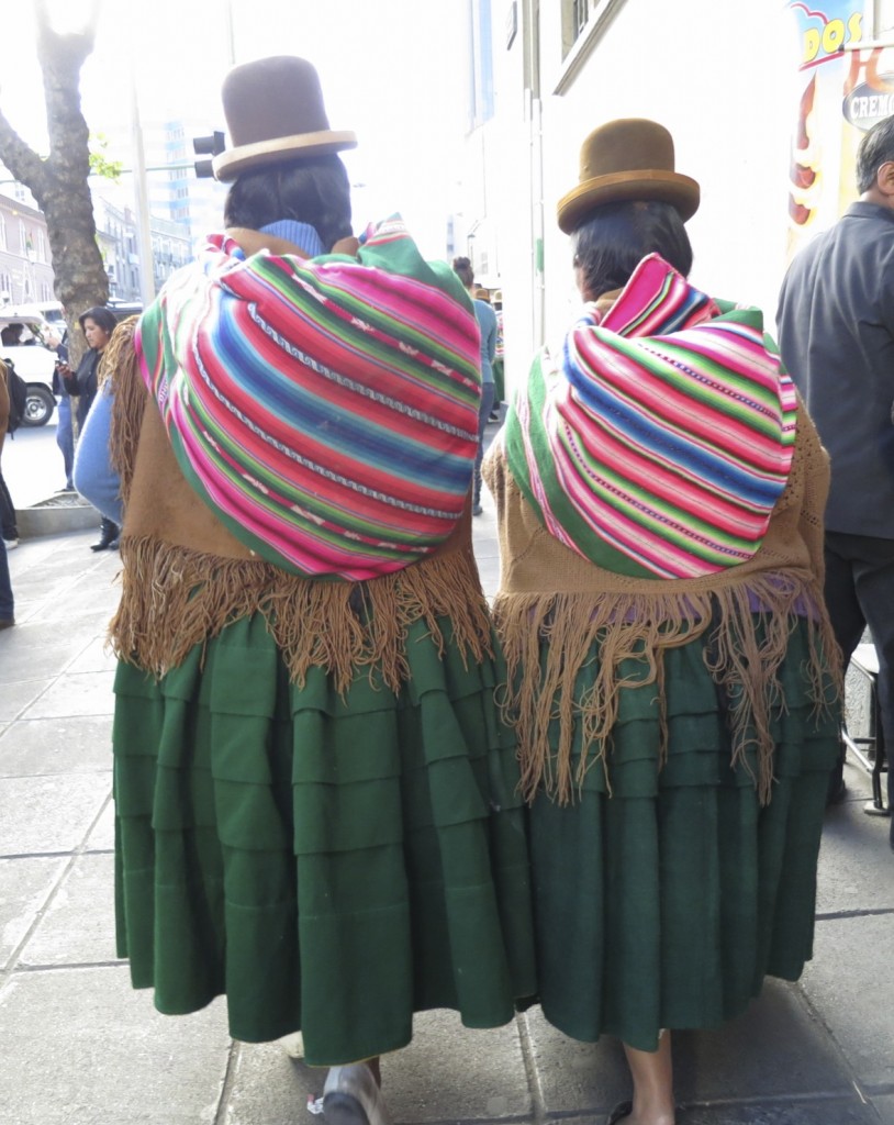 Cholitas in La Paz